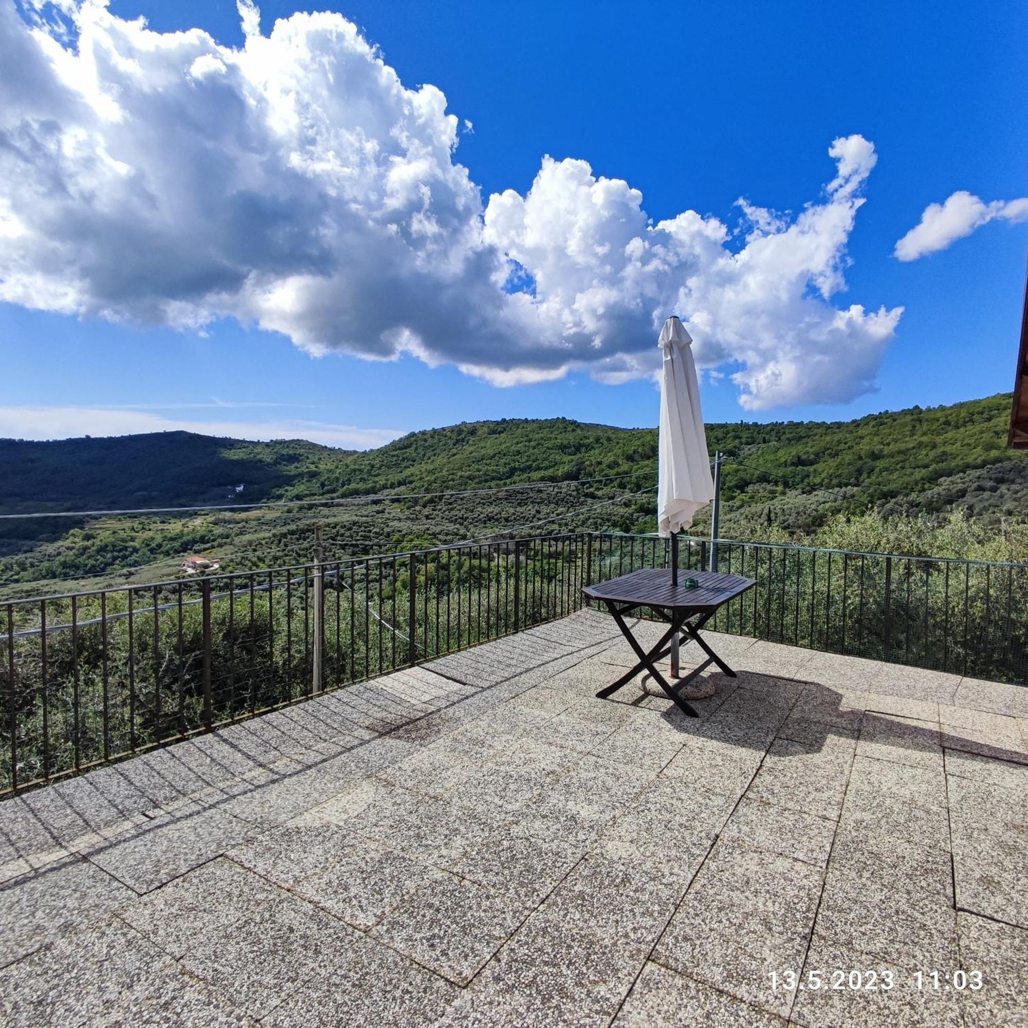 Villa Berio Due - Tuija Villa Viani Luaran gambar