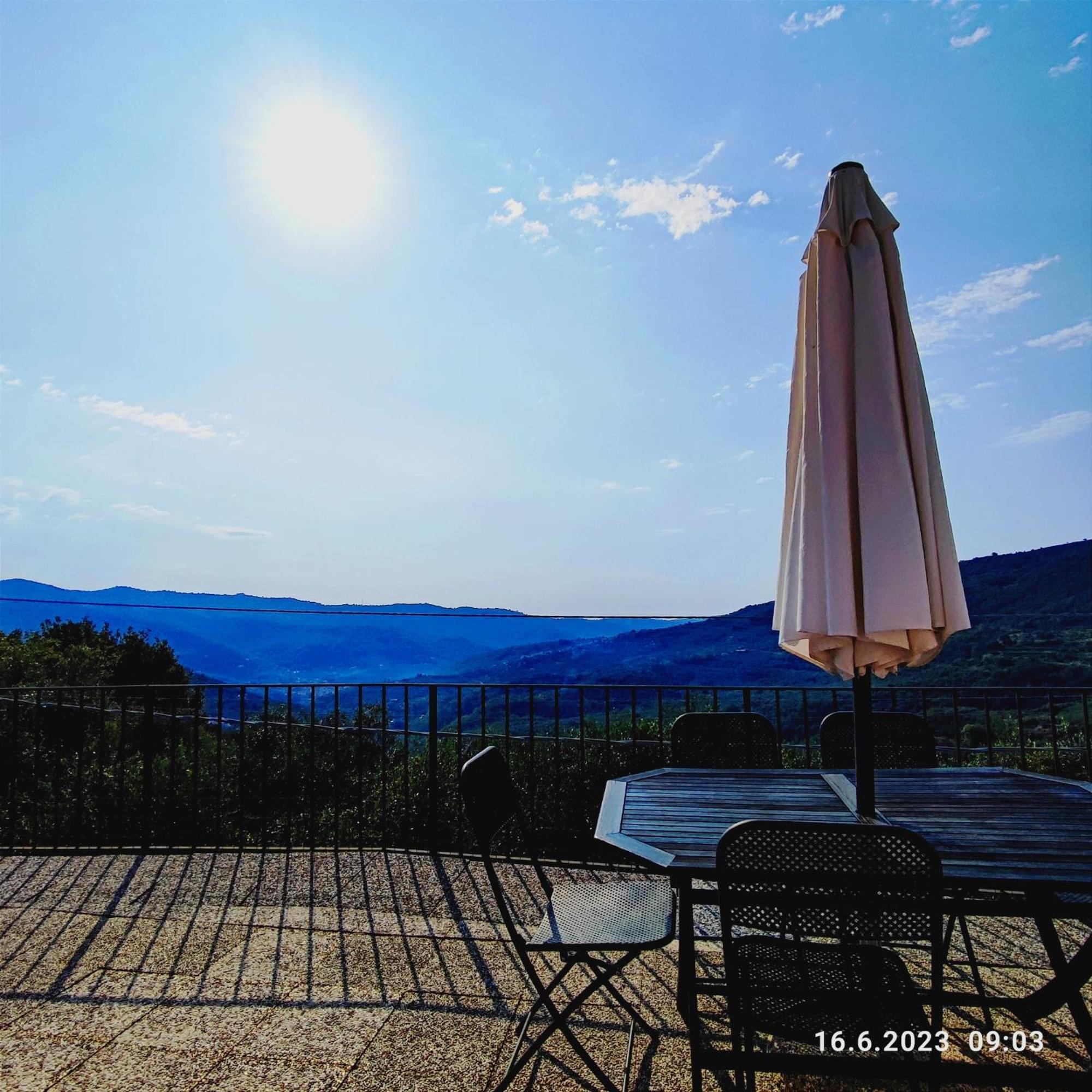 Villa Berio Due - Tuija Villa Viani Luaran gambar